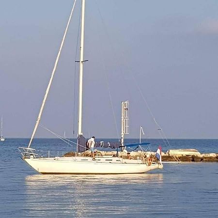 La Tua Stanza A Vela Sul Mare Hotell Bari Exteriör bild
