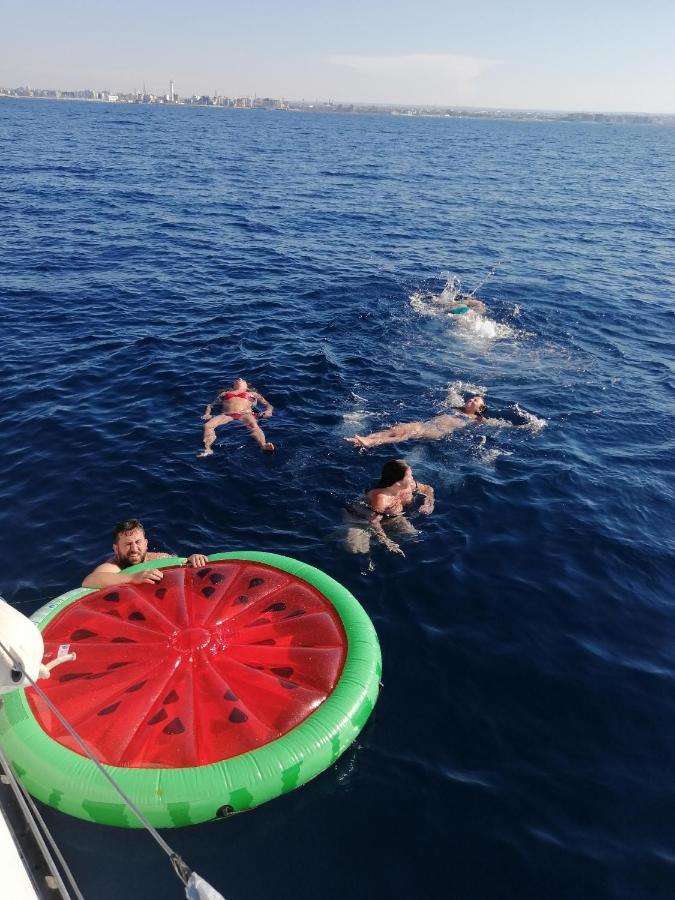 La Tua Stanza A Vela Sul Mare Hotell Bari Exteriör bild