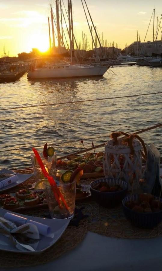 La Tua Stanza A Vela Sul Mare Hotell Bari Exteriör bild
